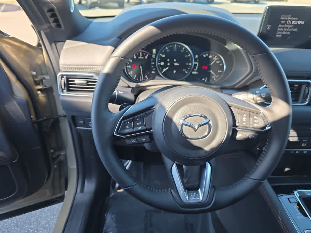 Used 2025 MAZDA CX-5 Carbon Edition image 14