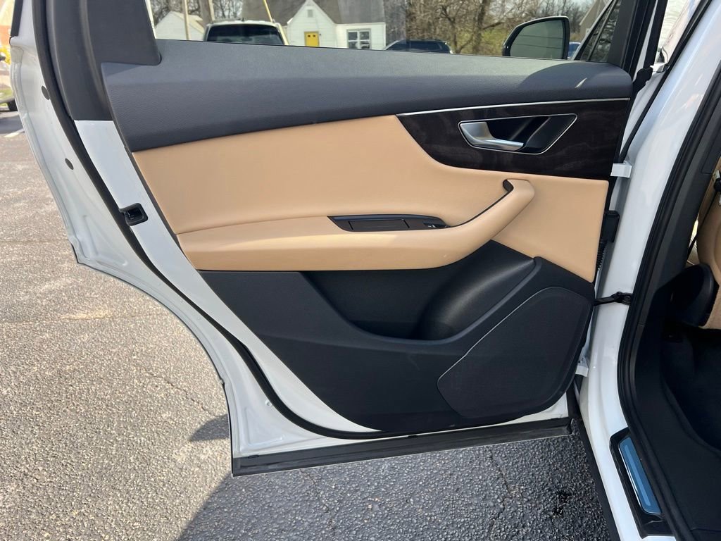 Used 2023 Audi Q7 3.0T Premium image 19