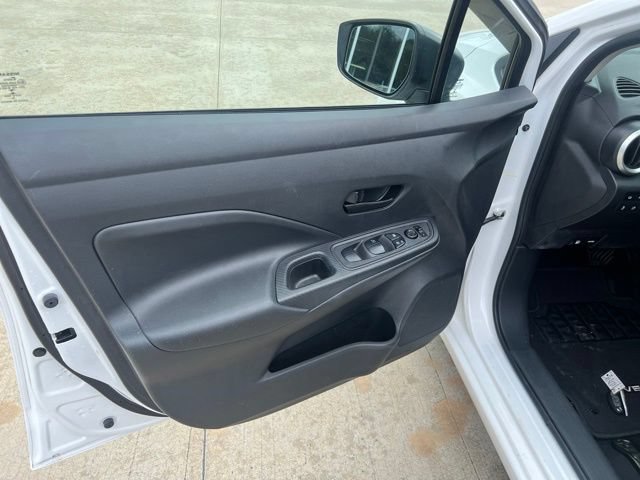Used 2020 Nissan Versa S FWD image 9