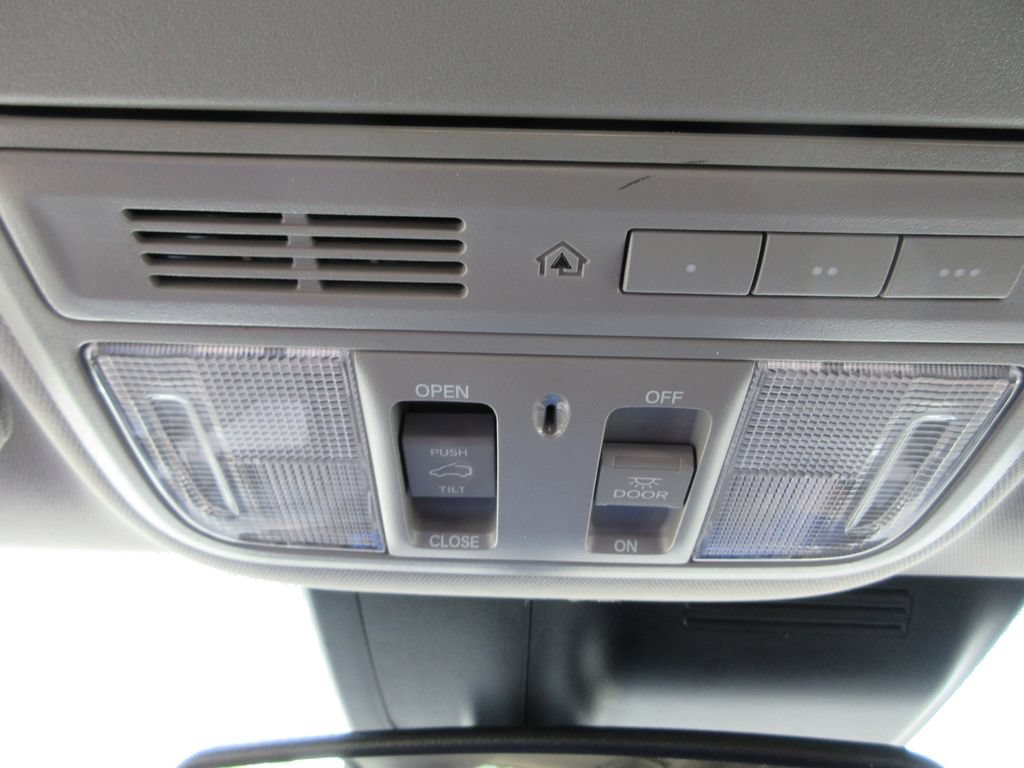 Used 2021 Honda CR-V EX-L image 32