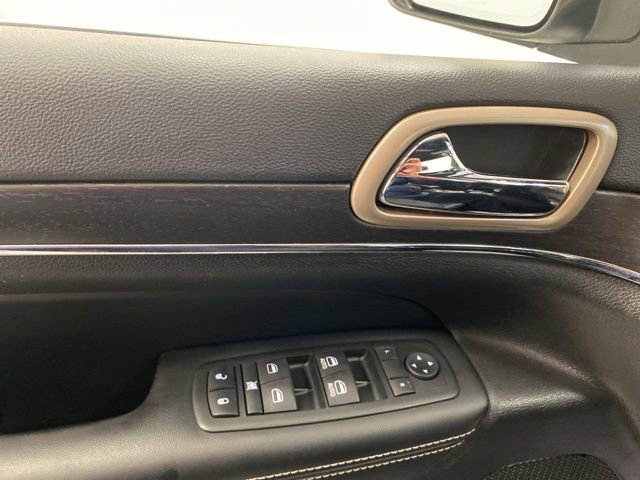 Used 2015 Jeep Grand Cherokee Limited image 18
