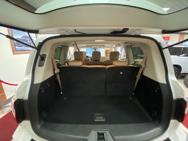 Used 2023 Nissan Armada SL w/ Cargo Package AWD/4WD image 6