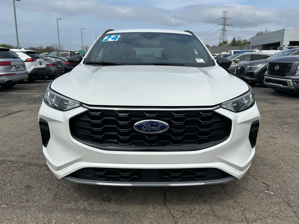 Certified 2024 Ford Escape ST-Line w/ Equipment Group 301A image 3