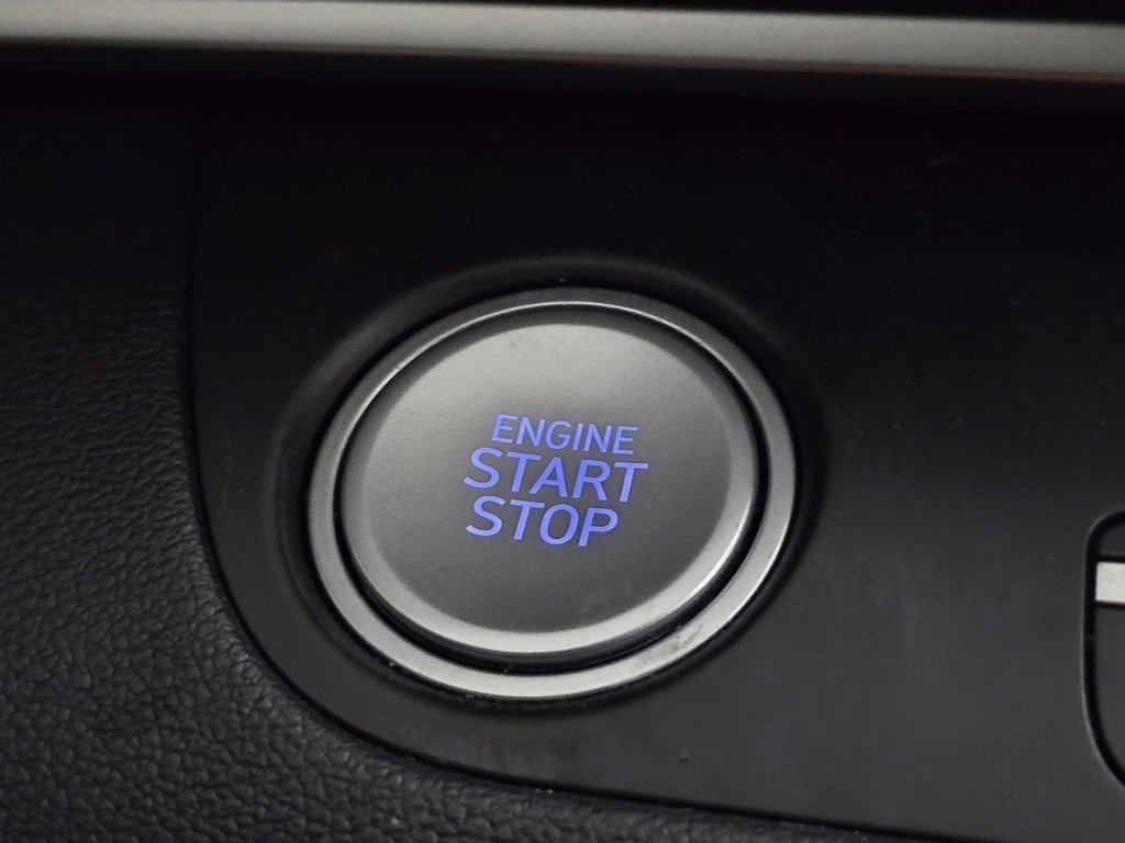 Used 2023 Hyundai Elantra SEL w/ Convenience Package image 30