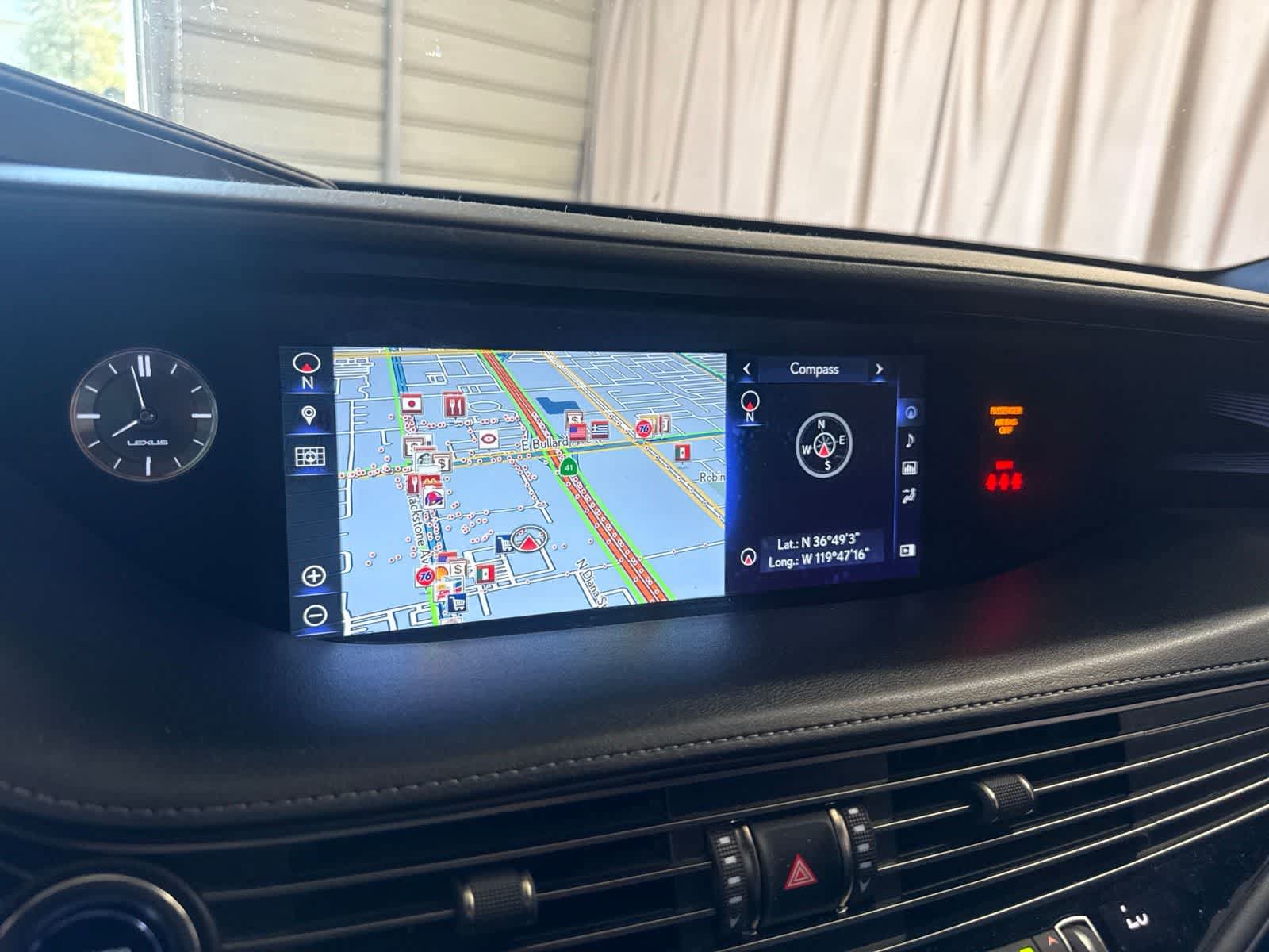 Used 2020 Lexus LS 500h w/ Luxury Package RWD image 25