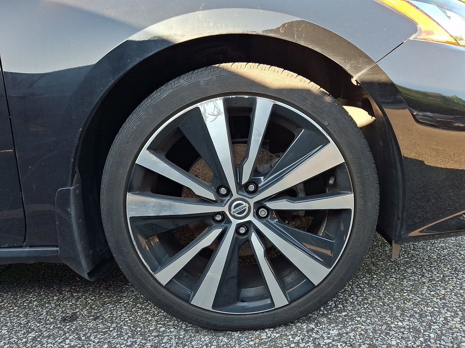 Used 2019 Nissan Altima 2.5 Platinum AWD/4WD image 4