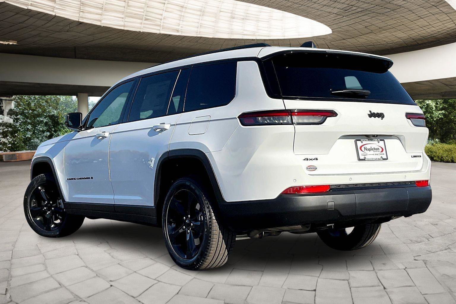 New 2025 Jeep Grand Cherokee L Limited w/ Black Appearance Package image 3