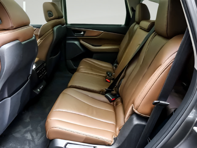 Used 2024 Acura MDX w/ Technology Package AWD/4WD image 11