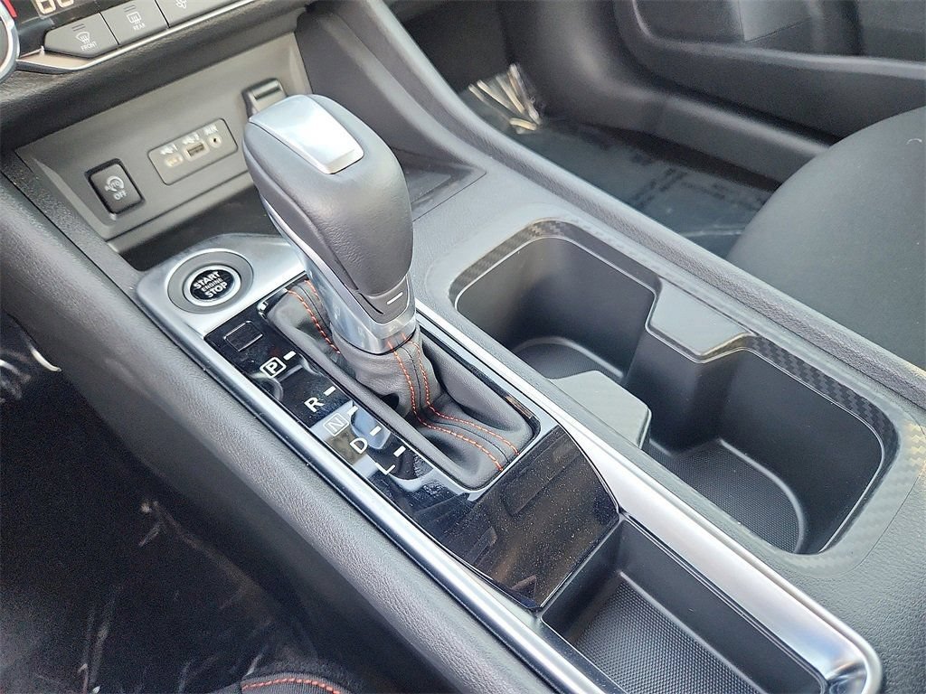 New 2025 Nissan Sentra SR w/ Midnight Edition FWD image 13