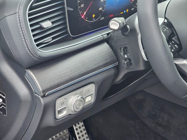New 2026 Mercedes-Benz GLS 450 4MATIC image 17