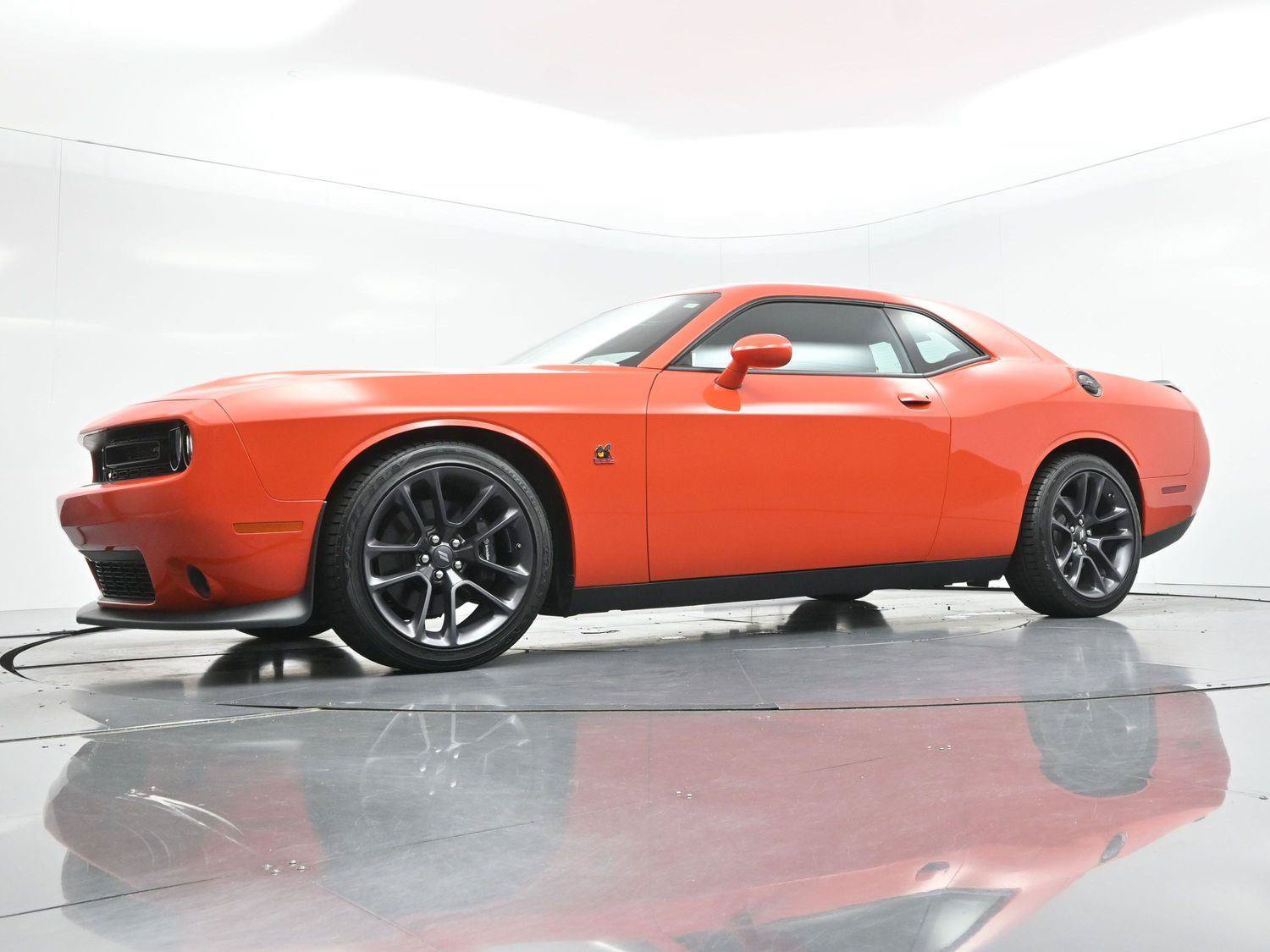 Used 2022 Dodge Challenger R/T Scat Pack RWD image 45