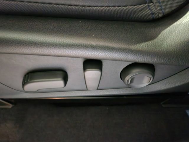 Used 2025 Subaru Forester Premium image 19