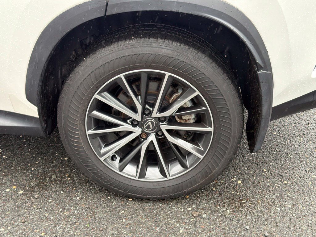 Used 2025 Lexus NX 350h AWD w/ Accessory Package (2T) image 6