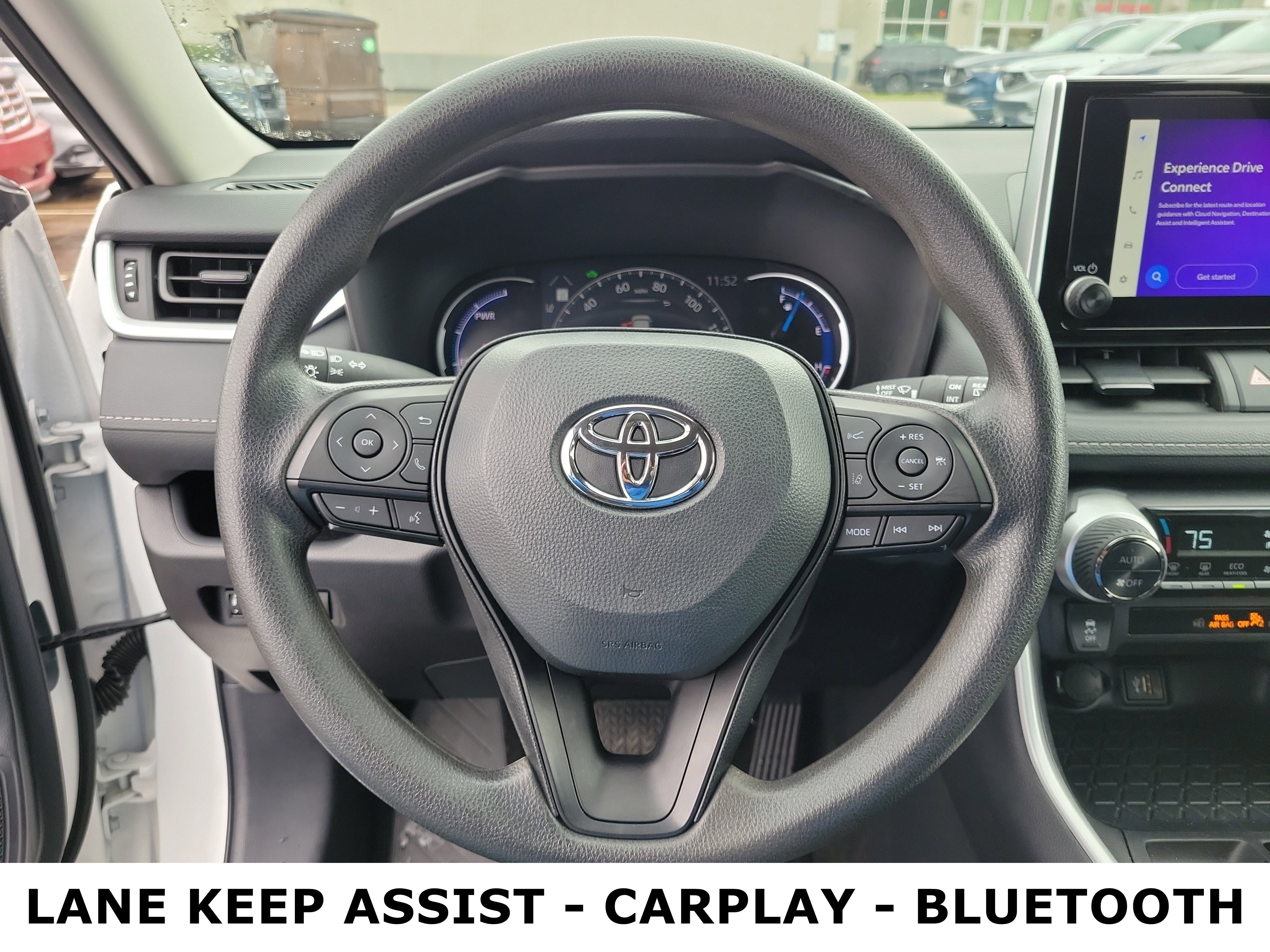 Used 2025 Toyota RAV4 XLE image 21