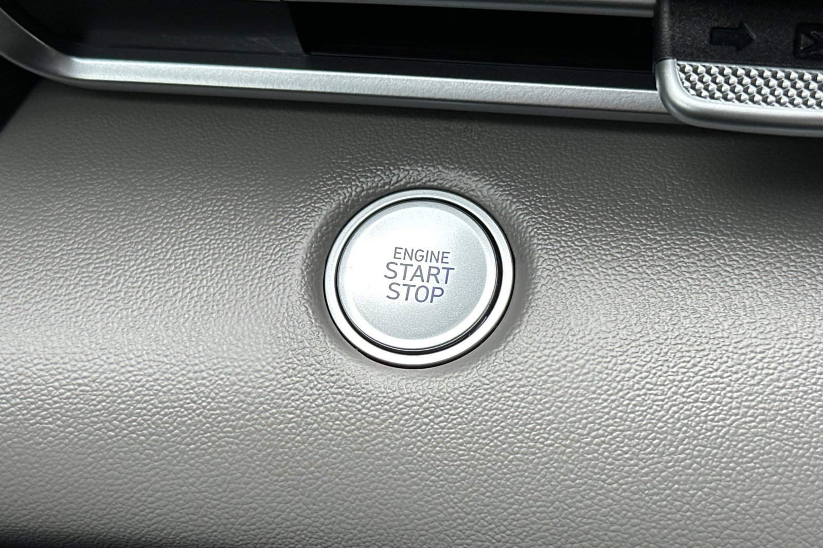 Used 2023 Hyundai Elantra SEL image 21