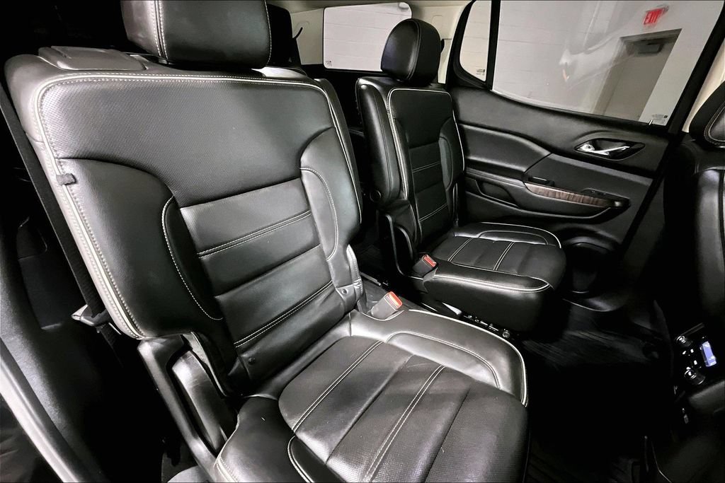 Used 2022 GMC Acadia Denali w/ Denali Ultimate Package FWD image 33