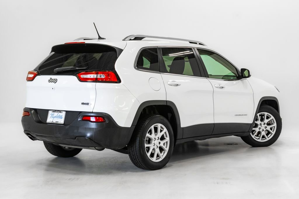 Used 2015 Jeep Cherokee Latitude w/ Comfort/Convenience Group FWD image 31