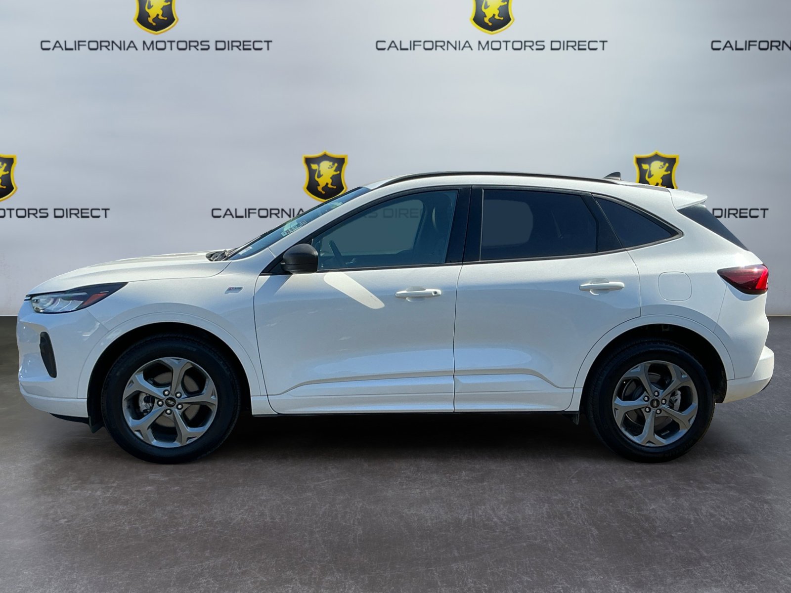 Used 2024 Ford Escape ST-Line w/ Tech Pack #1 AWD/4WD image 8