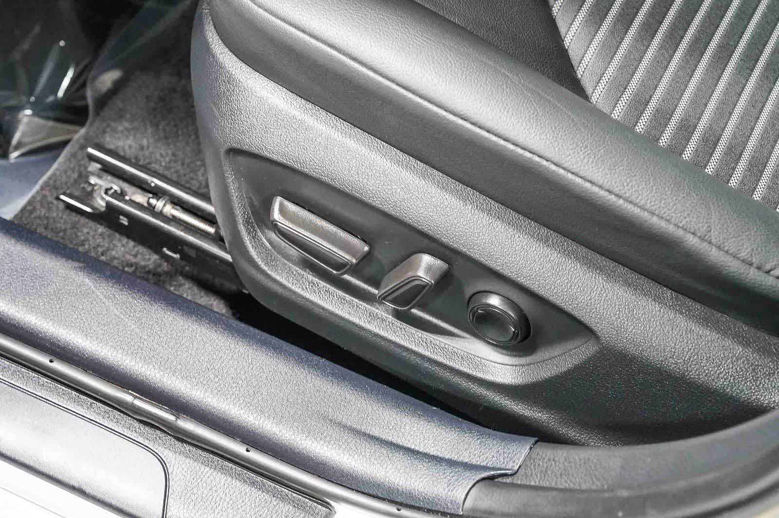 Certified 2024 Toyota Camry SE FWD image 23