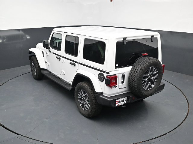 New 2026 Jeep Wrangler Unlimited Sahara AWD/4WD image 34