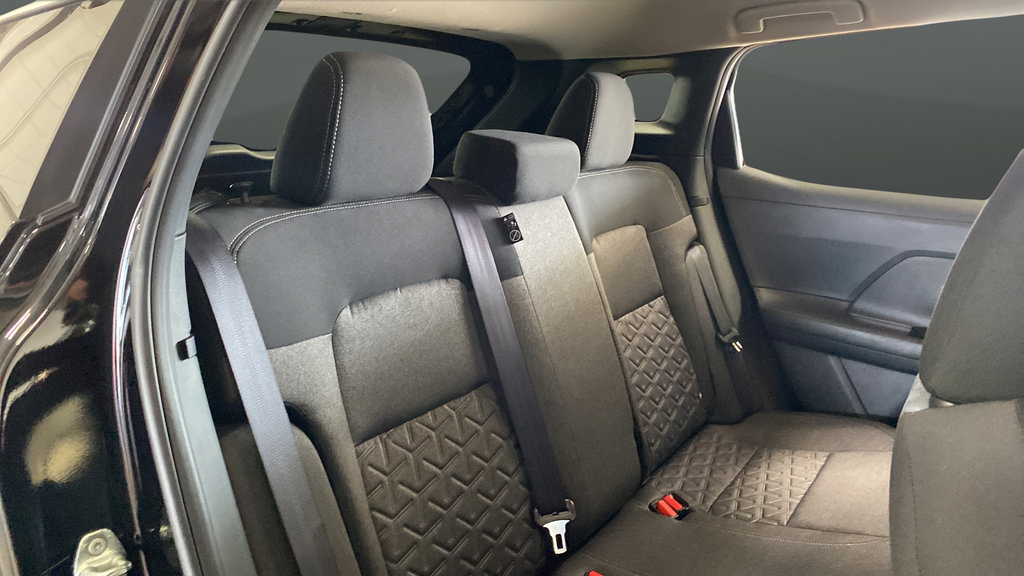 Used 2025 Nissan Kicks SV FWD image 25