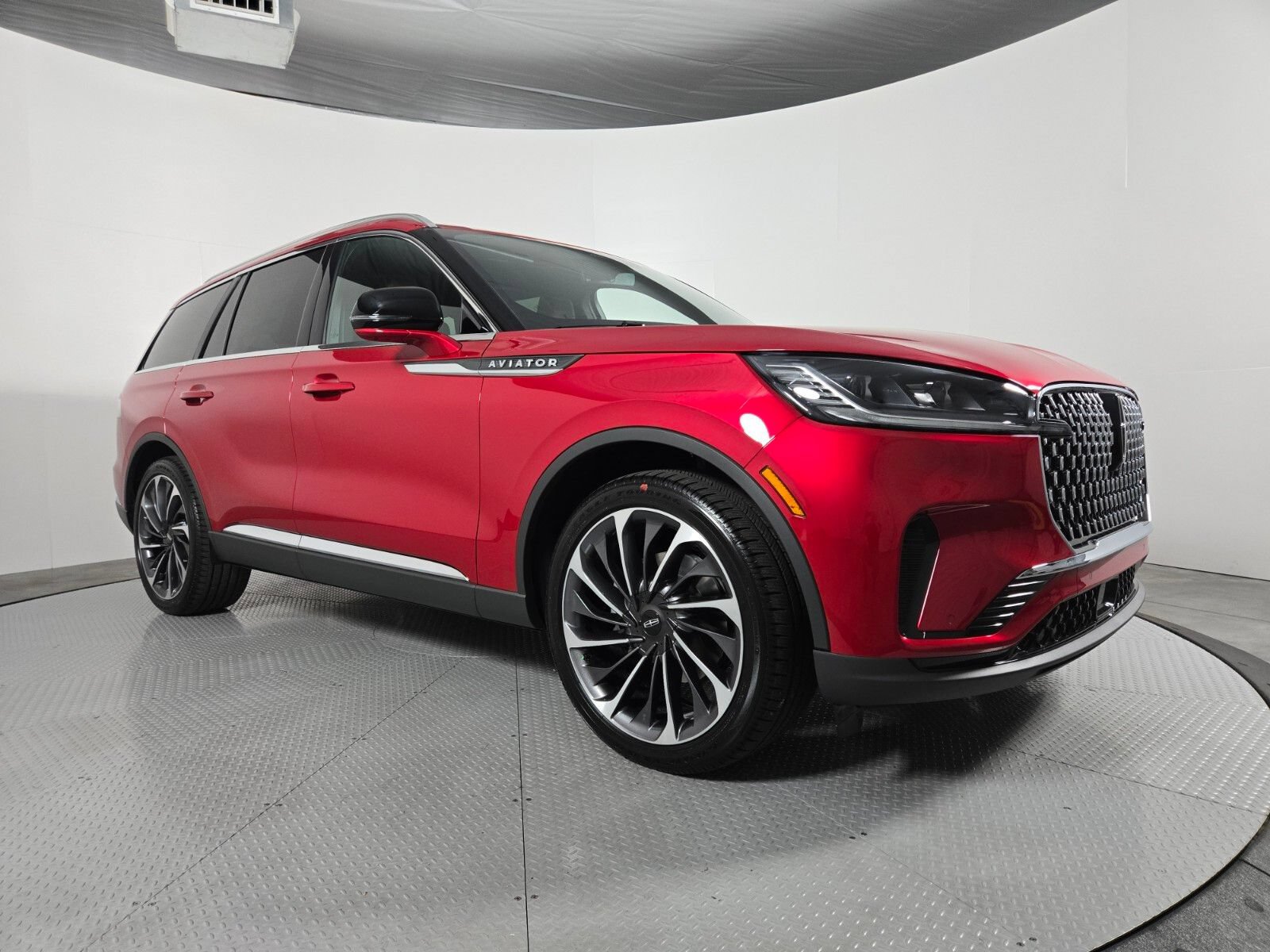 New 2026 Lincoln Aviator Reserve w/ Illumination Package RWD image 2
