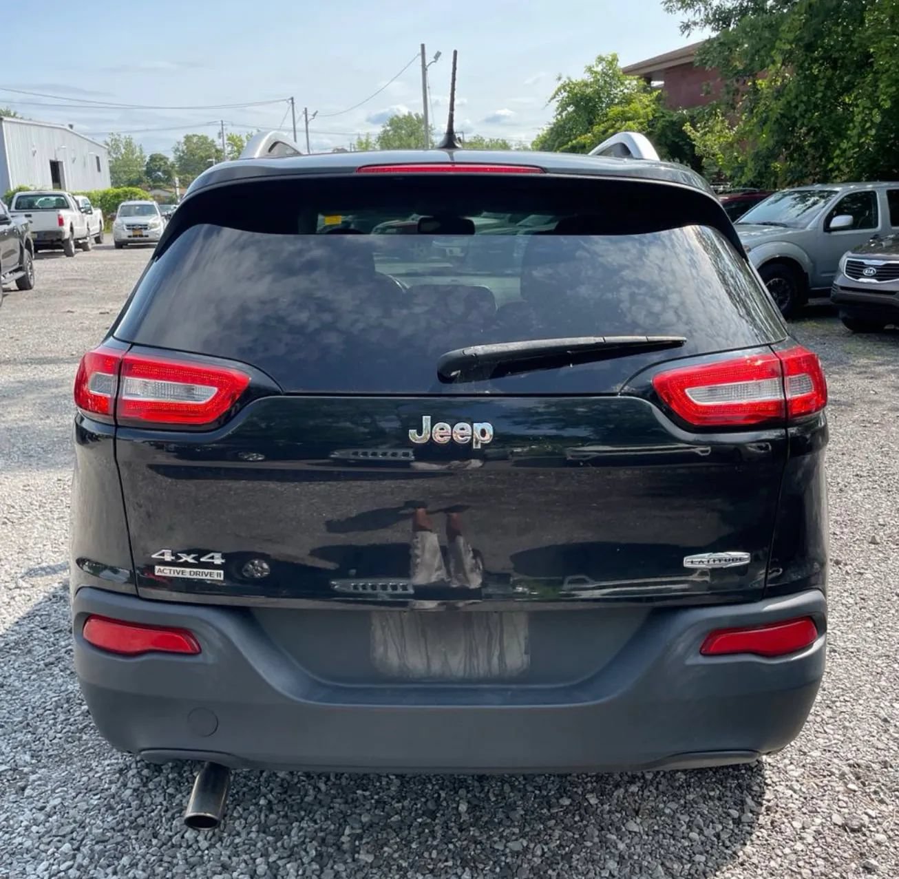 Used 2014 Jeep Cherokee Latitude w/ Cold Weather Group AWD/4WD image 13