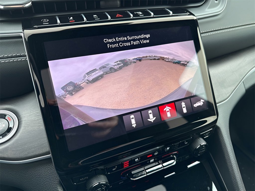 New 2025 Jeep Grand Cherokee L Limited image 29