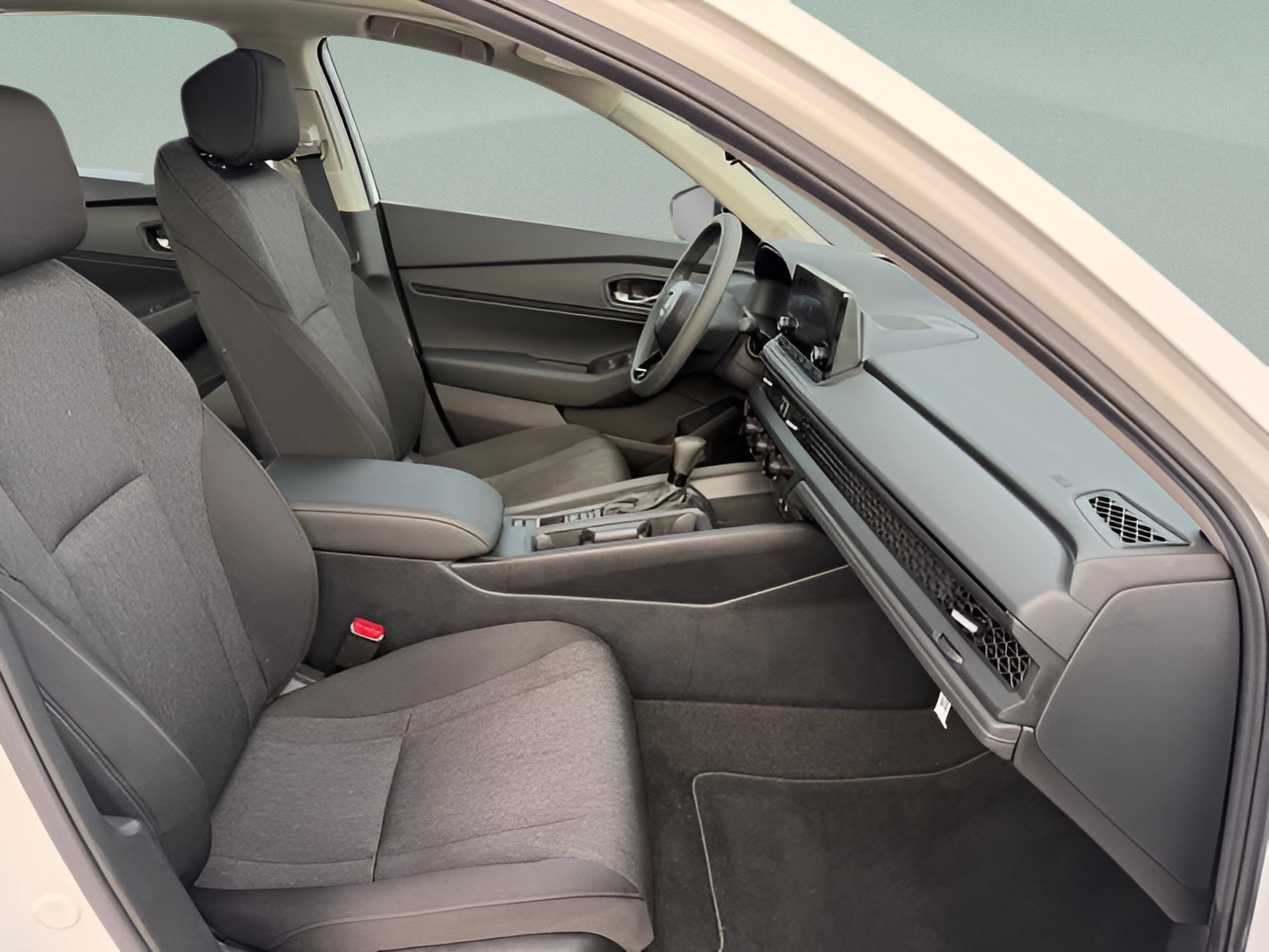 Certified 2025 Honda Accord SE image 29