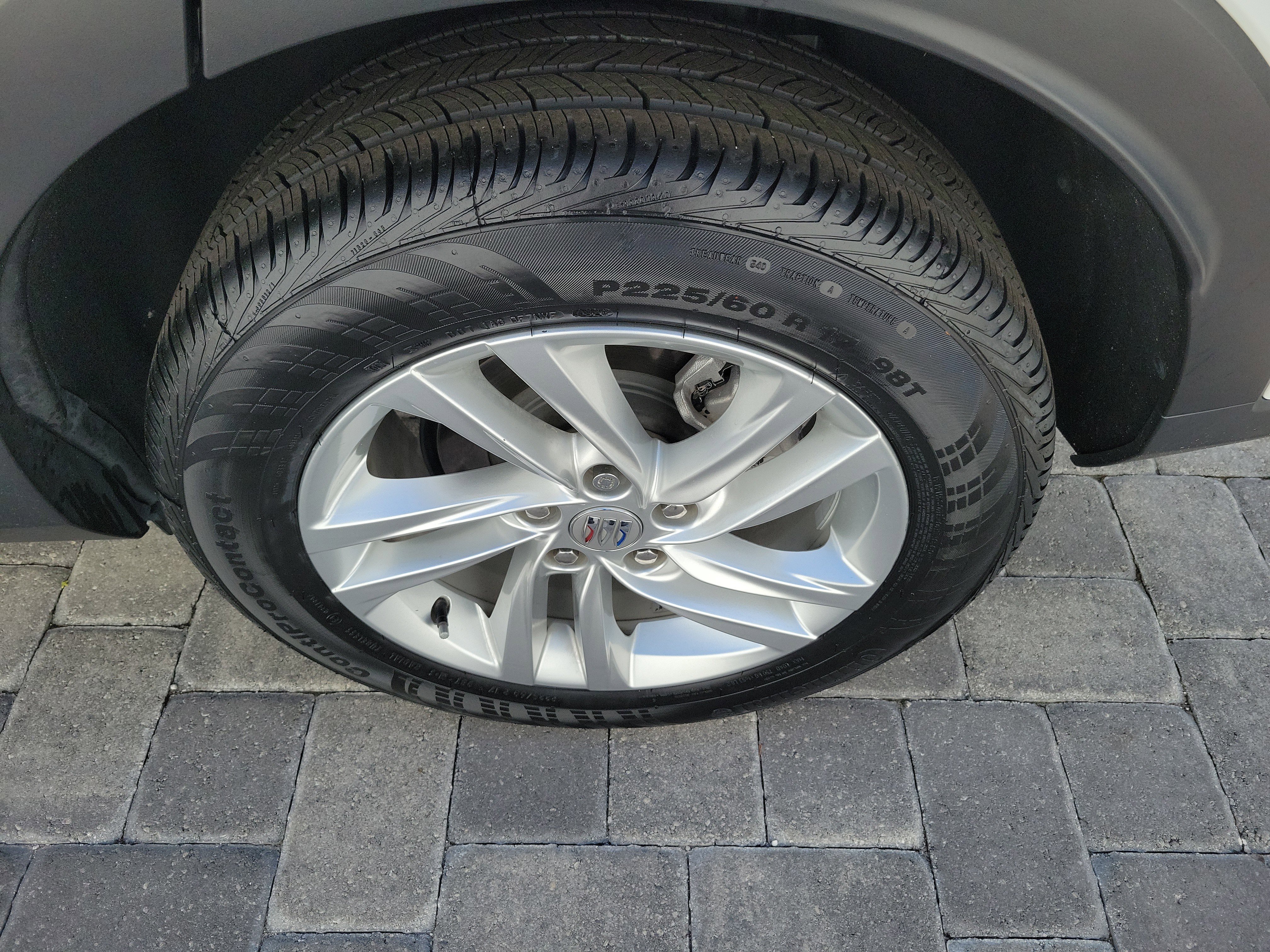 Used 2024 Buick Envista Preferred w/ Advanced Safety Package FWD image 9