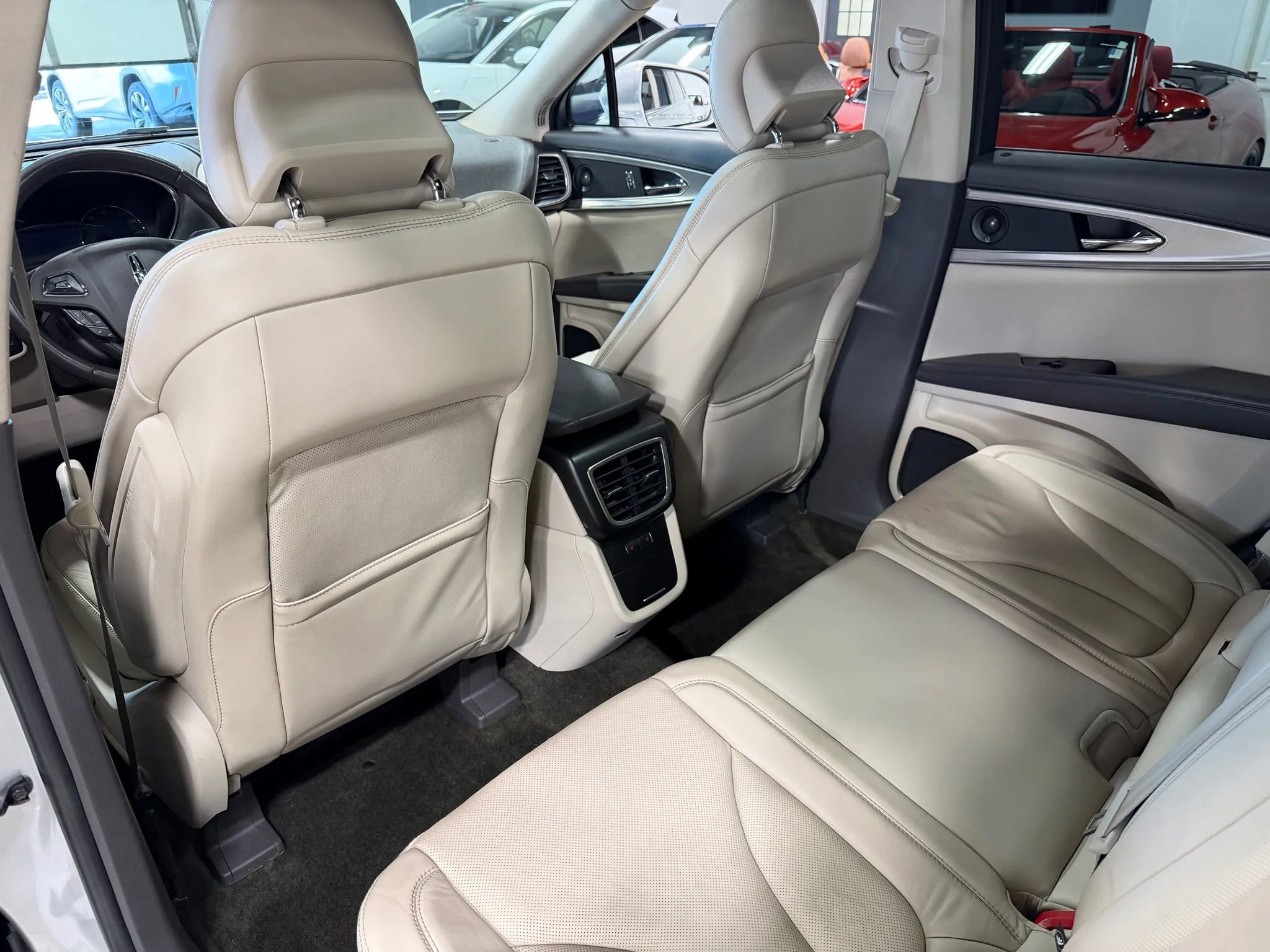 Used 2016 Lincoln MKX Reserve w/ Technology Package image 30