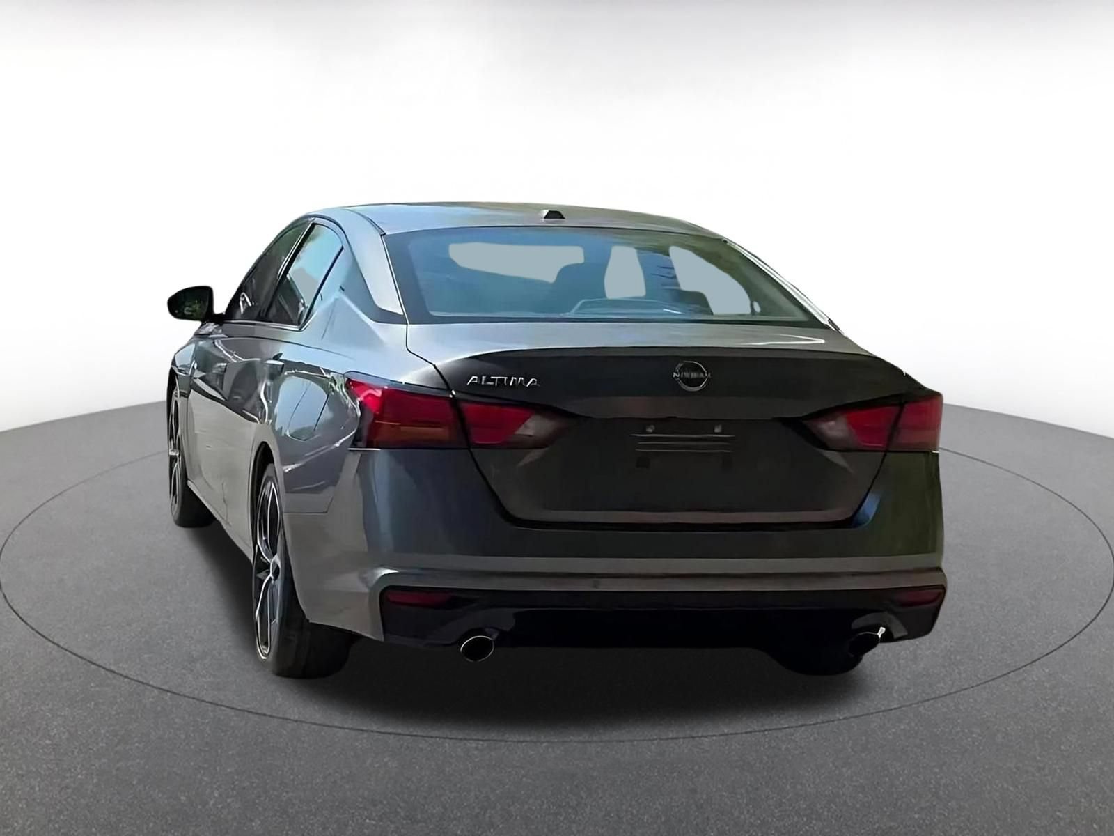 Used 2025 Nissan Altima 2.5 SR FWD image 12