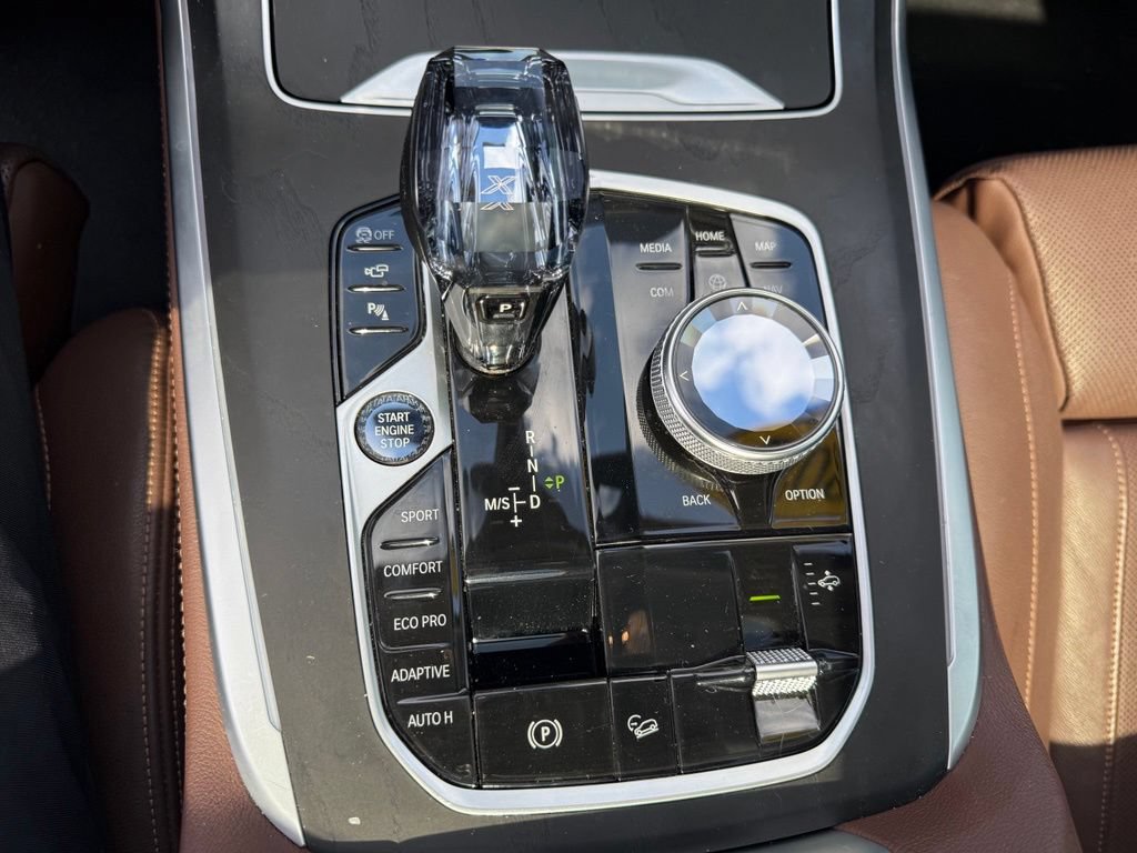Used 2022 BMW X7 xDrive40i w/ Premium Package AWD/4WD image 34