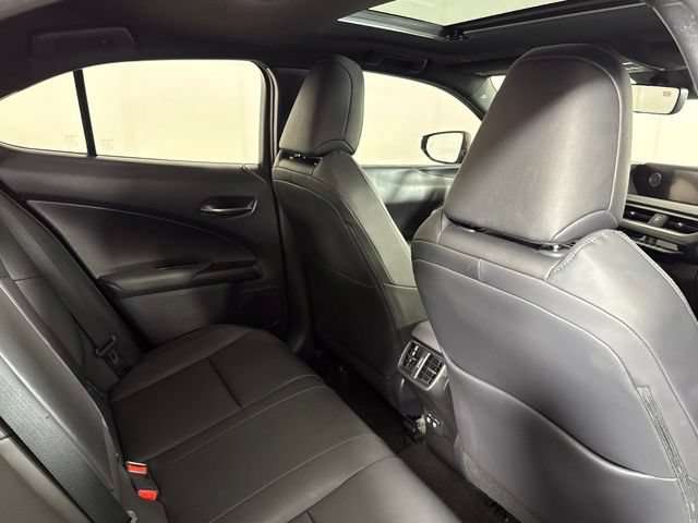 Used 2019 Lexus UX 250h AWD/4WD image 30