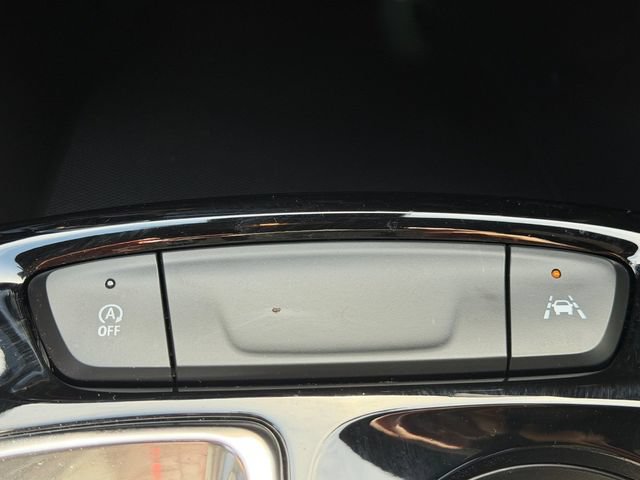 Used 2025 Chevrolet Trax RS w/ Driver Confidence Package FWD image 21