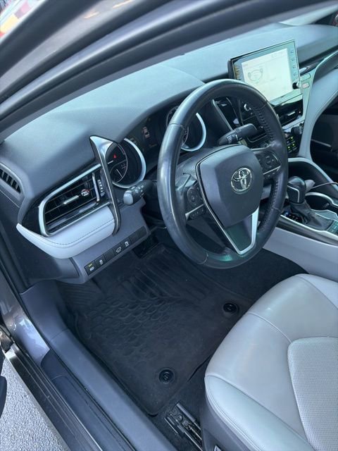 Used 2022 Toyota Camry XLE image 5