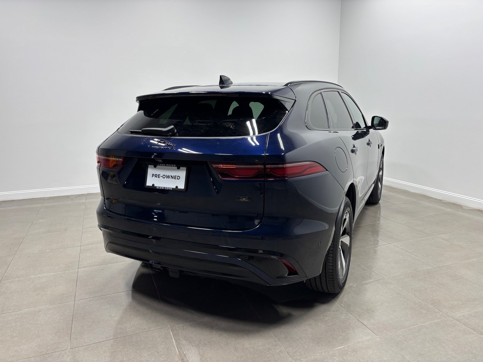 New 2026 Jaguar F-PACE R-Dynamic S AWD/4WD image 7