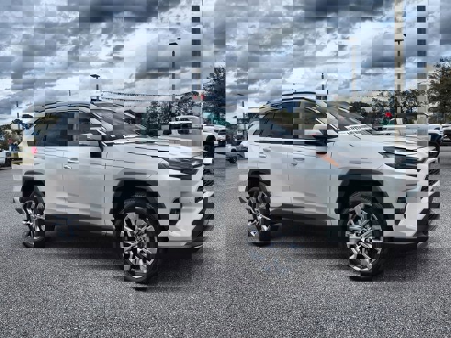 Used 2022 Toyota RAV4 Limited w/ Limited Grade Weather Package image 3