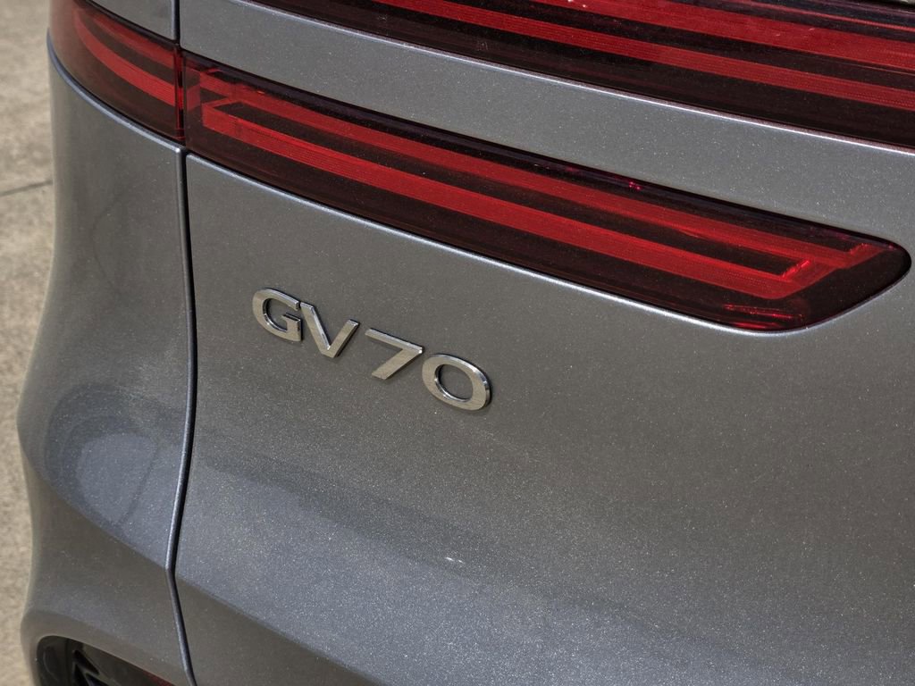 Used 2025 Genesis GV70 2.5T w/ Select Package AWD/4WD image 7