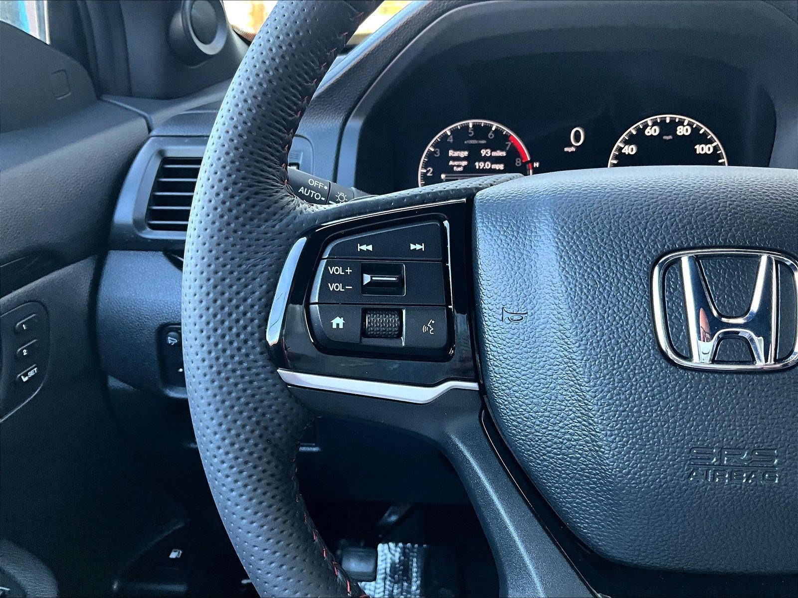 Used 2024 Honda Ridgeline Black Edition image 12
