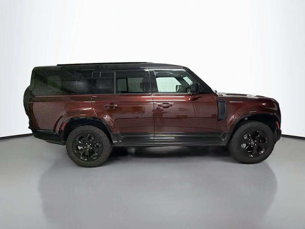 Used 2025 Land Rover Defender 130 X-Dynamic SE AWD/4WD image 8