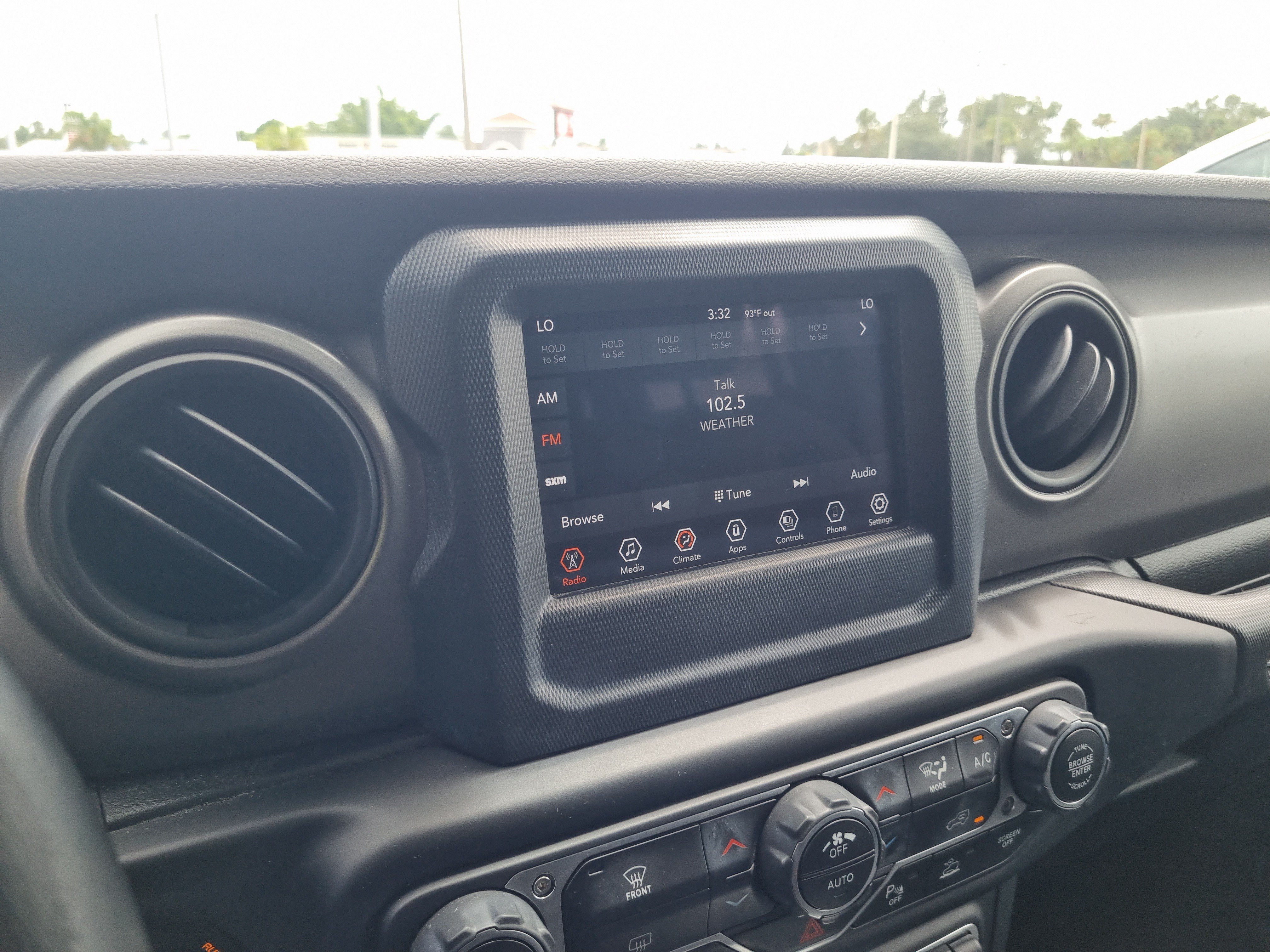 Used 2021 Jeep Gladiator Sport AWD/4WD image 23