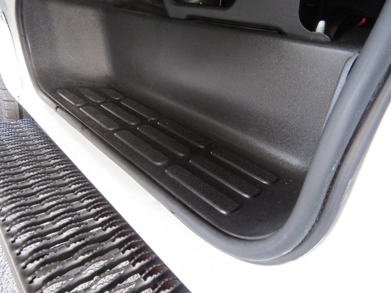 Used 2016 Chevrolet Express 3500 image 81