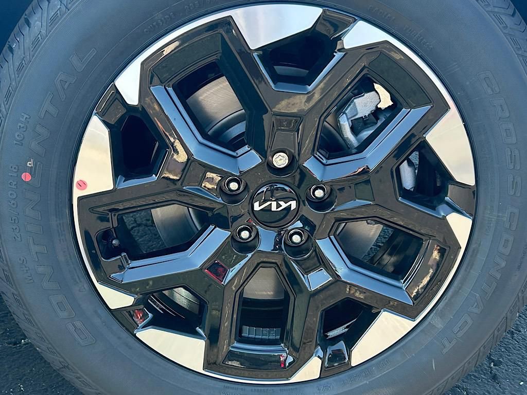 New 2026 Kia Sorento S w/ S Panoramic Sunroof Package image 24