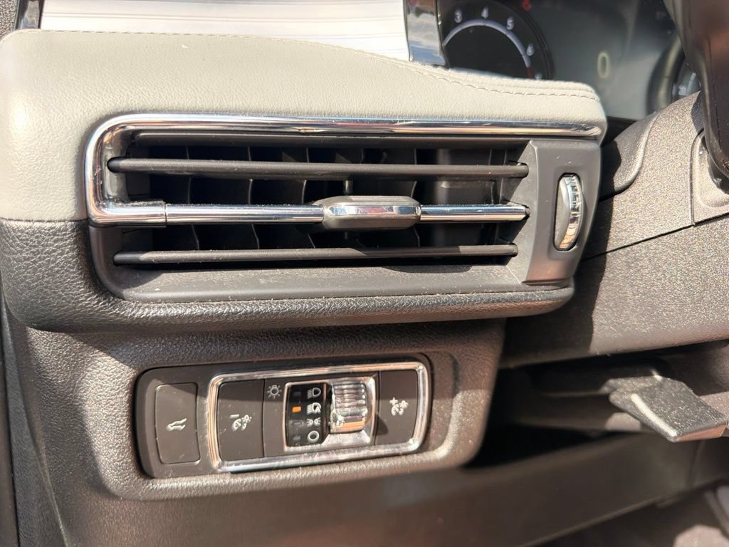 Used 2022 Lincoln Corsair AWD w/ Equipment Group 101A image 21