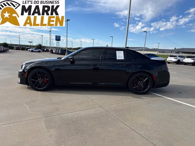 Used 2023 Chrysler 300 C RWD image 3