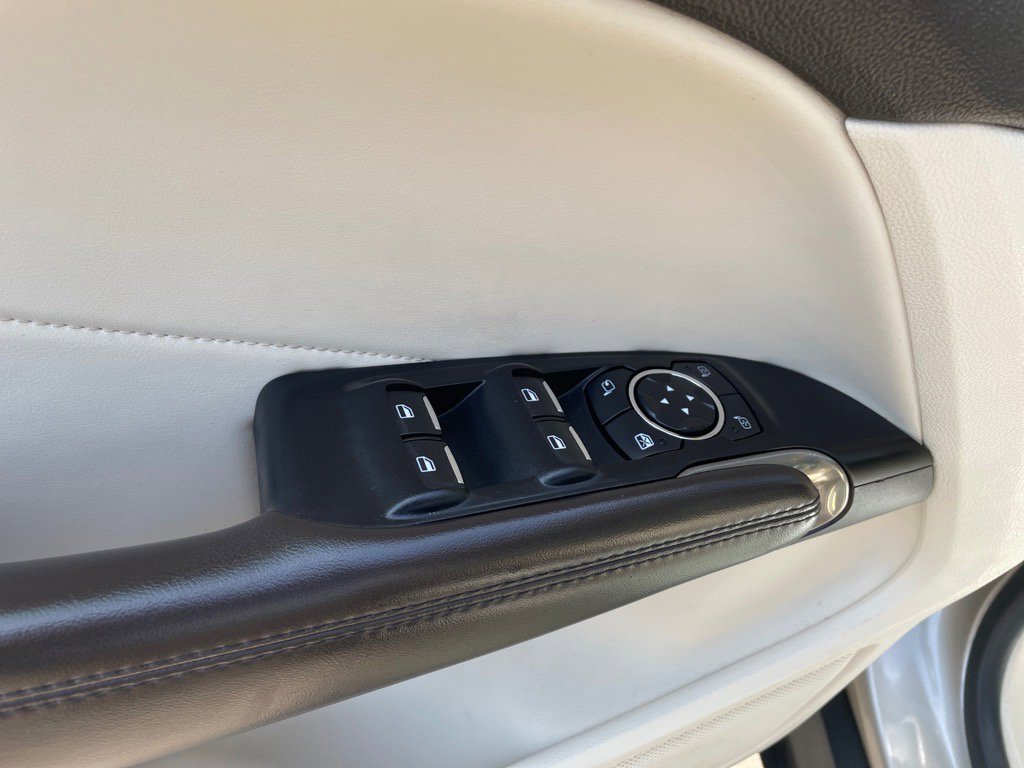 Used 2015 Lincoln MKC AWD w/ Equipment Group 101A Select image 10