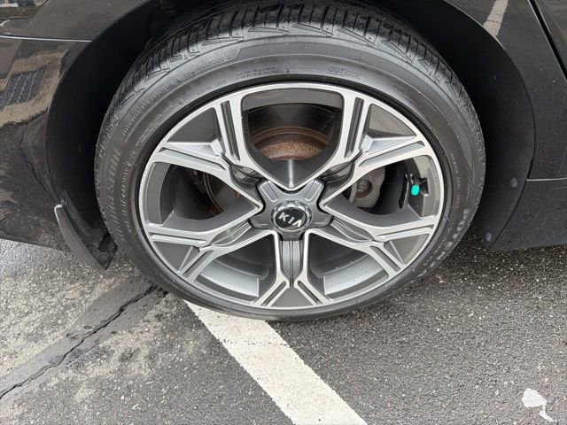 Used 2020 Kia Stinger GT-Line w/ Sun & Sound Package image 27