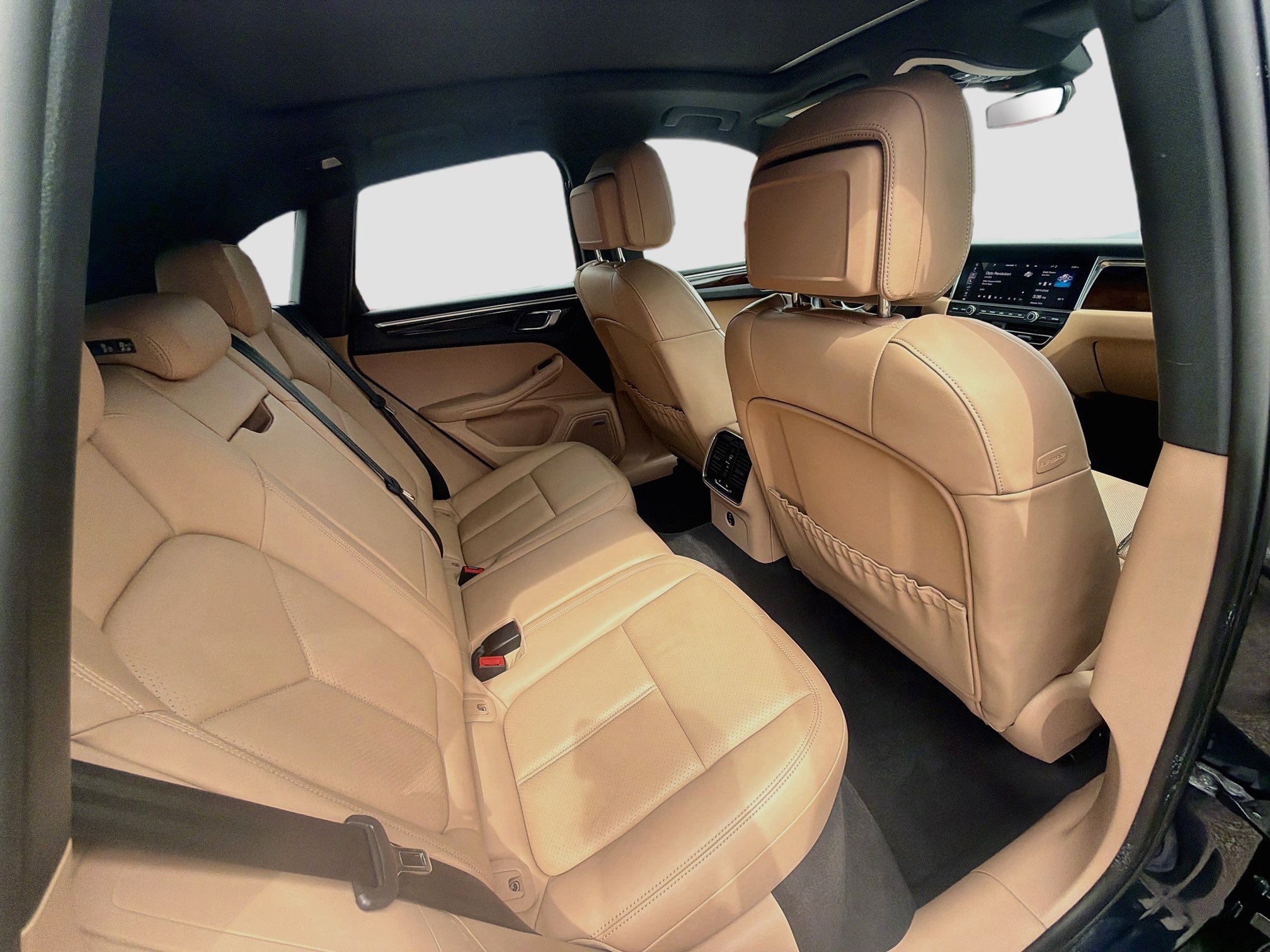 Used 2021 Porsche Macan S AWD/4WD image 30