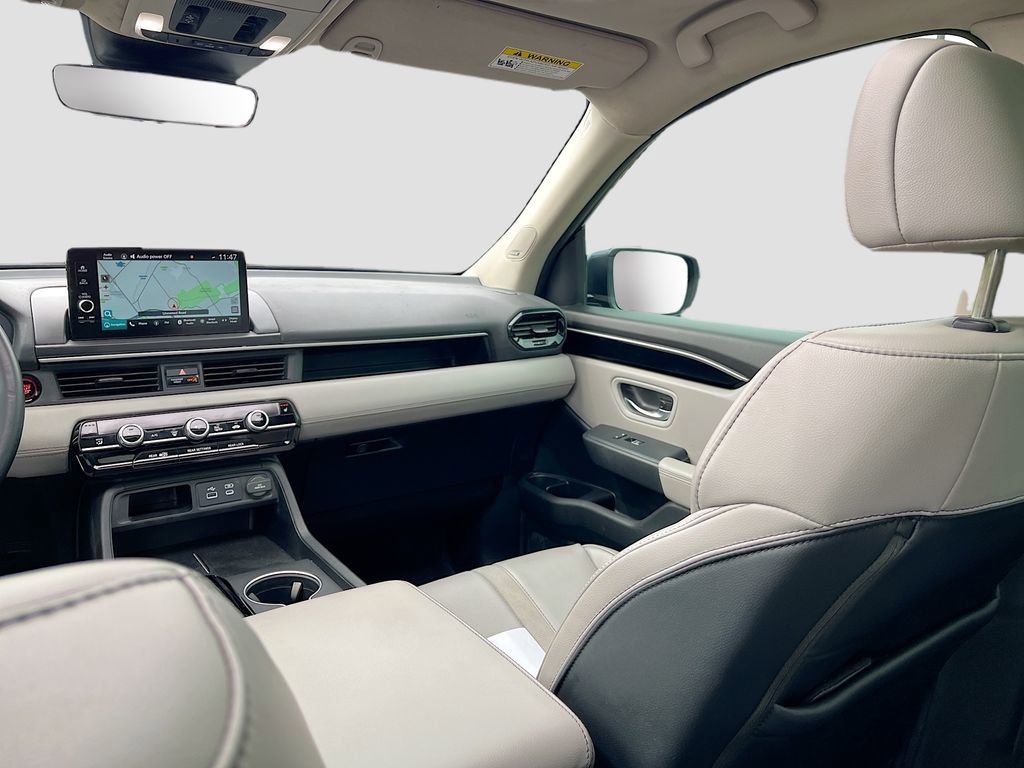 Used 2025 Honda Pilot Touring image 24